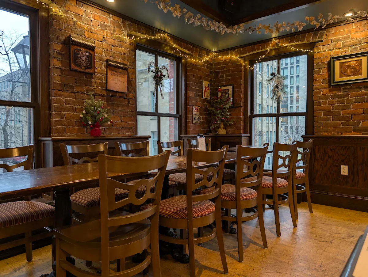 Vibe, The Old Triangle Irish Alehouse