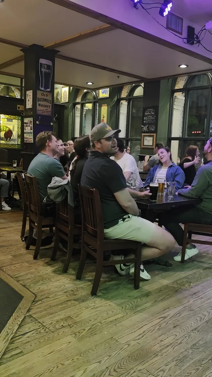 Vibe, The Old Triangle Irish Alehouse