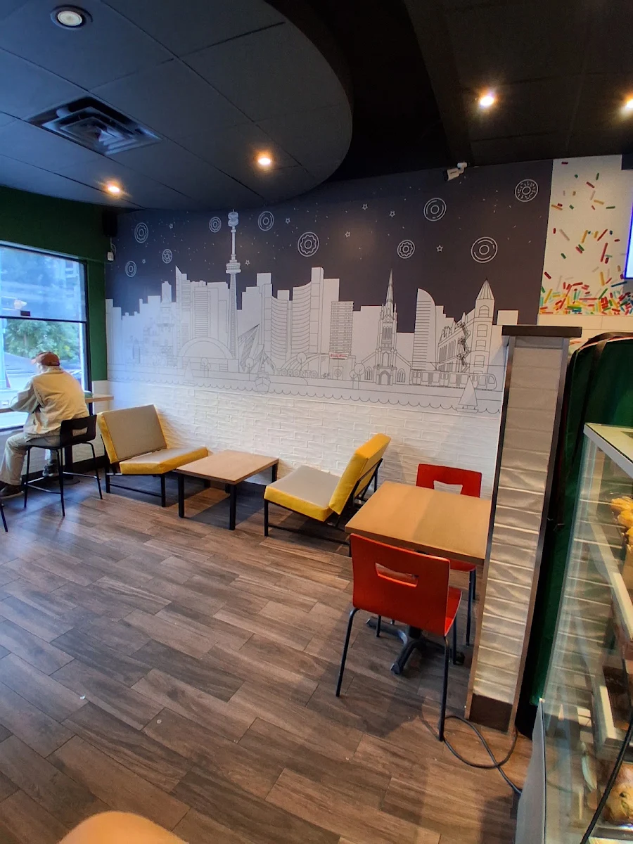 Vibe, Krispy Kreme Café