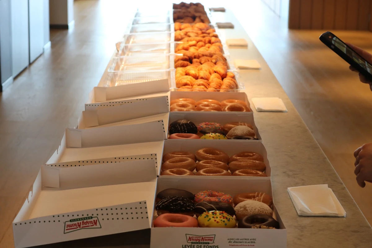 Vibe, Krispy Kreme Café