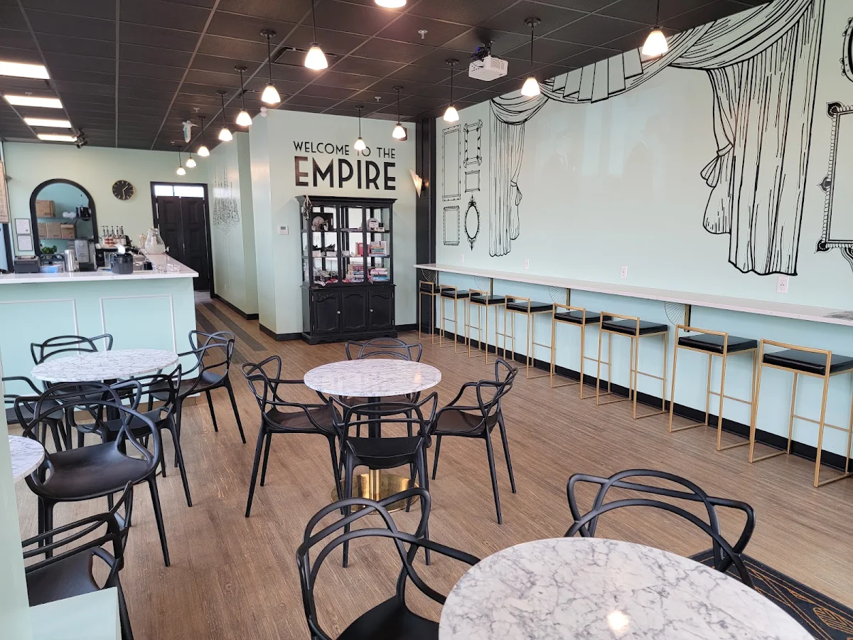 Vibe, Empire Crepe