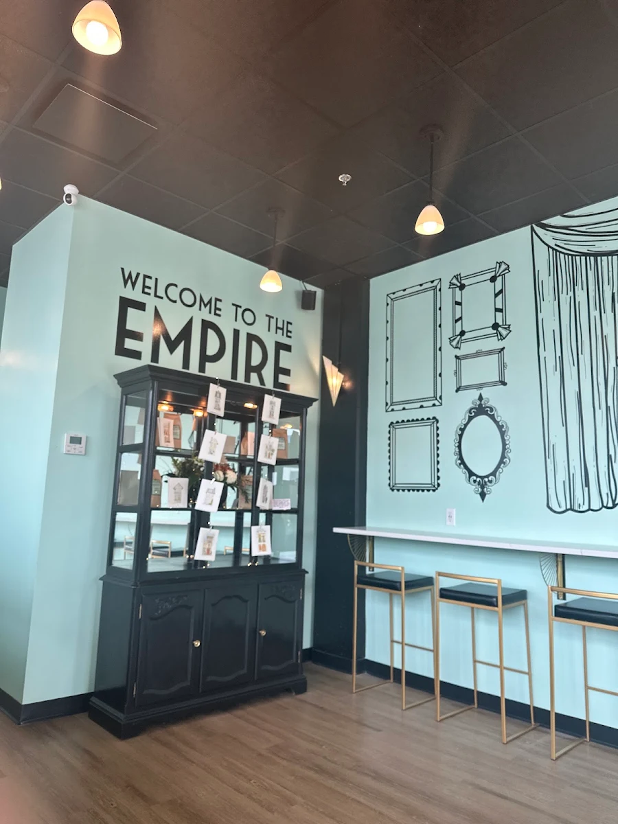 Vibe, Empire Crepe