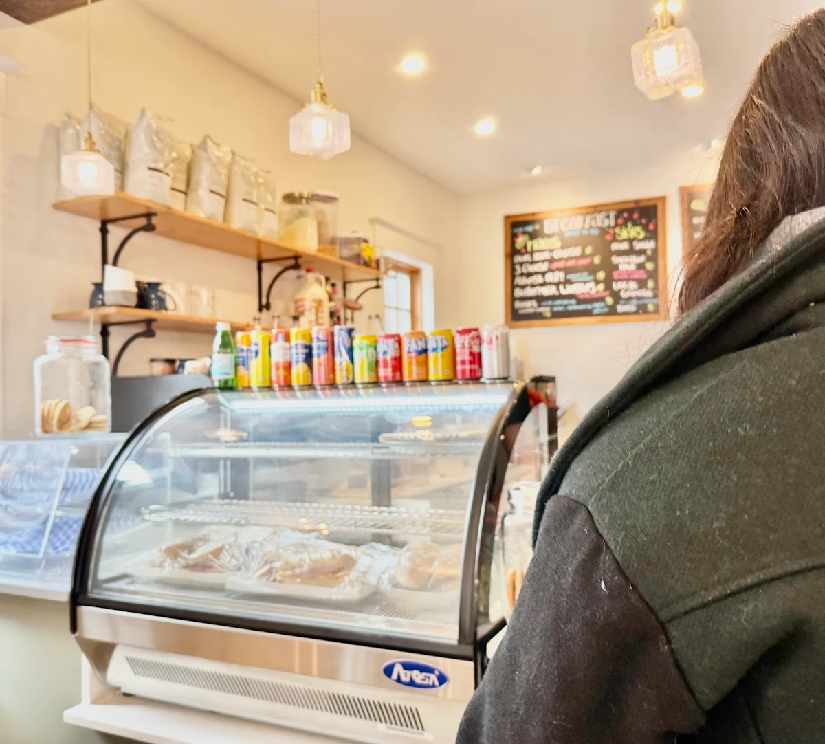 Vibe, Leonardo’s Coffee and Sandwich House