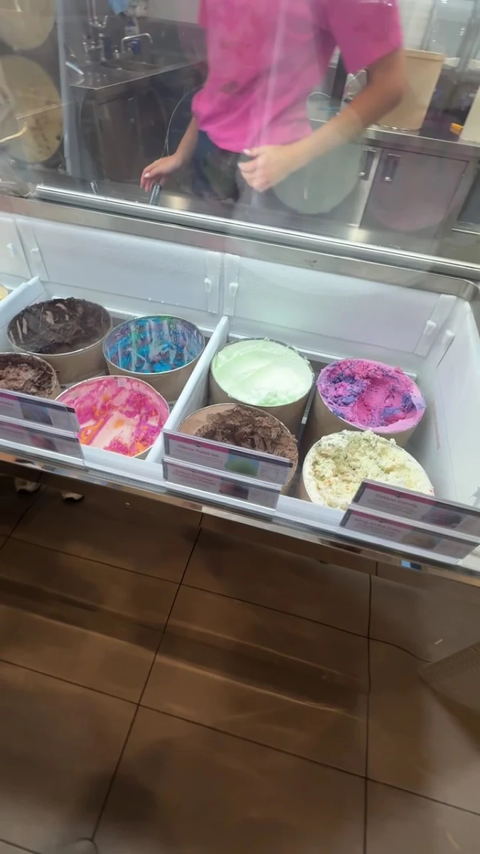 Vibe, Baskin Robbins