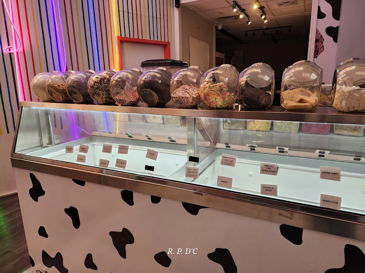 Vibe, Sharon's Ice Cream