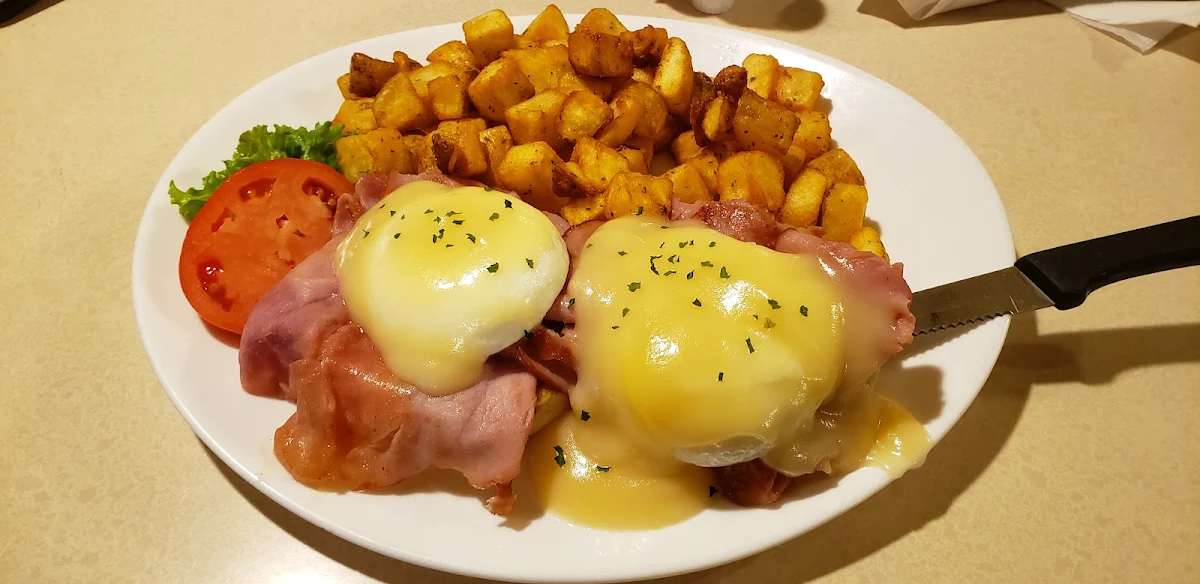 Food & drink, Humpty's Big Plate Diner - Saskatoon