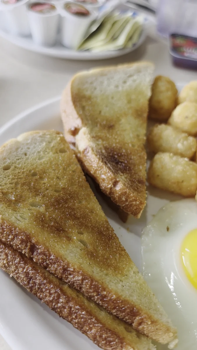 Food & drink, Humpty's Big Plate Diner - Saskatoon