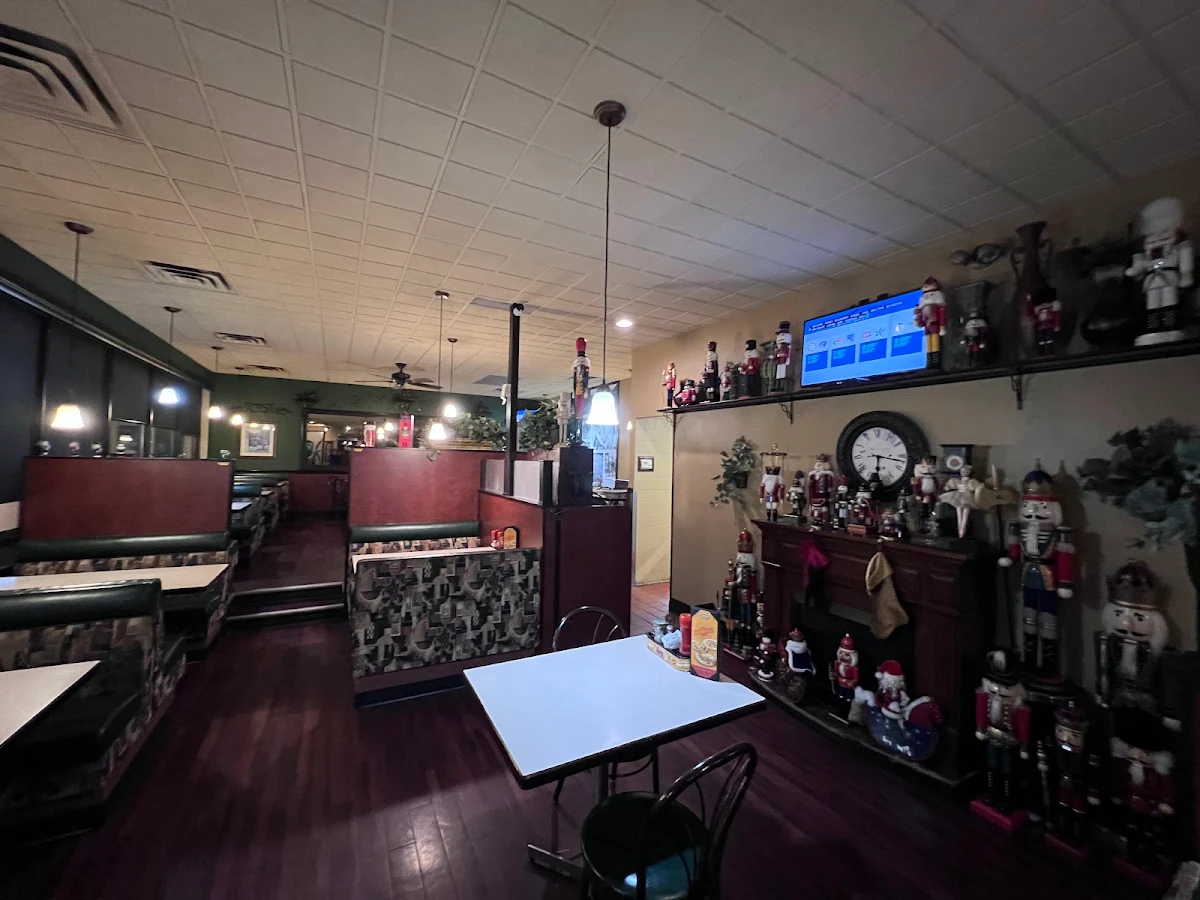 Vibe, Humpty's Big Plate Diner - Saskatoon