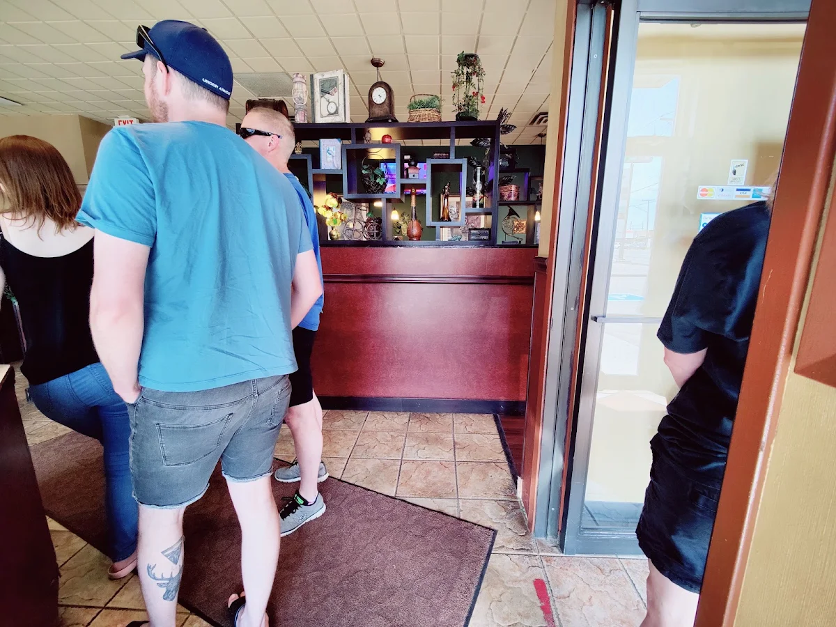 Vibe, Humpty's Big Plate Diner - Saskatoon