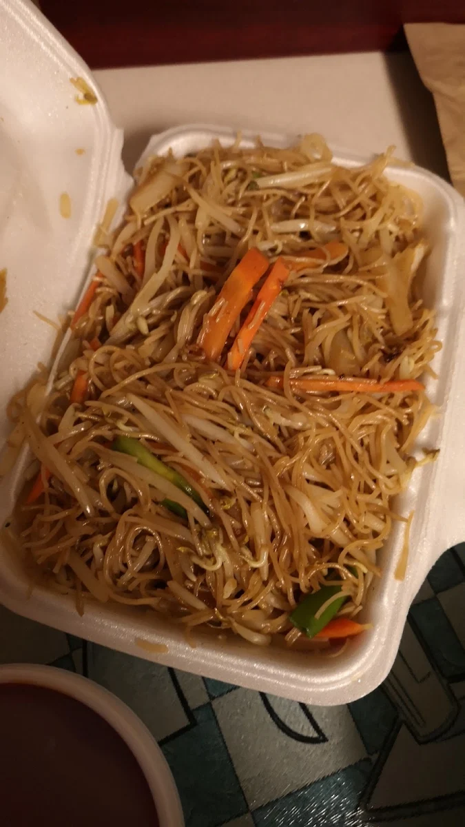 Stir Fried Rice Noodle with Vegetable No Egg