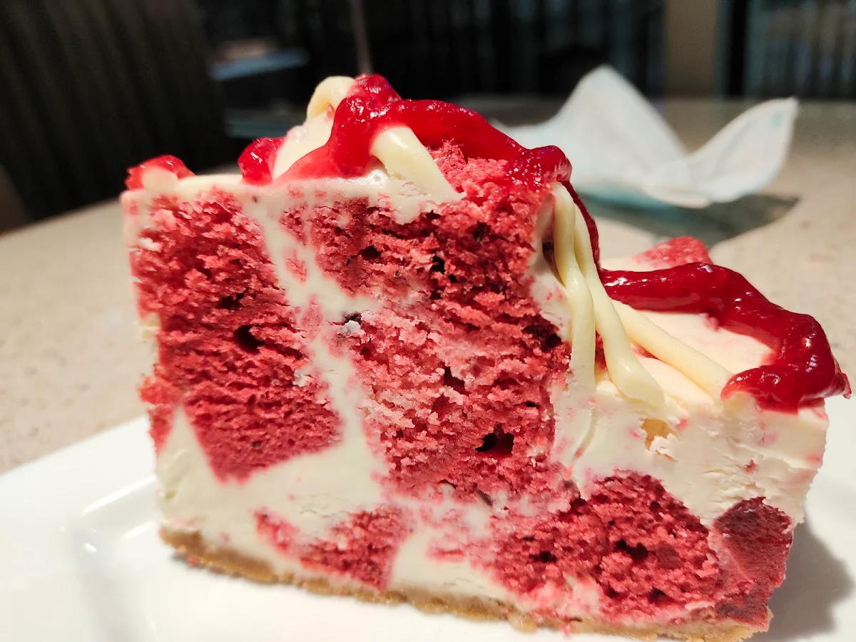 Raspberry Greek Yogurt Cheesecake