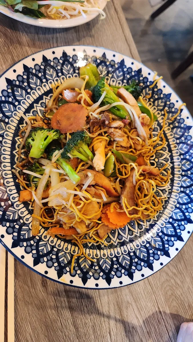 Deluxe Stir Fry Egg Noodles