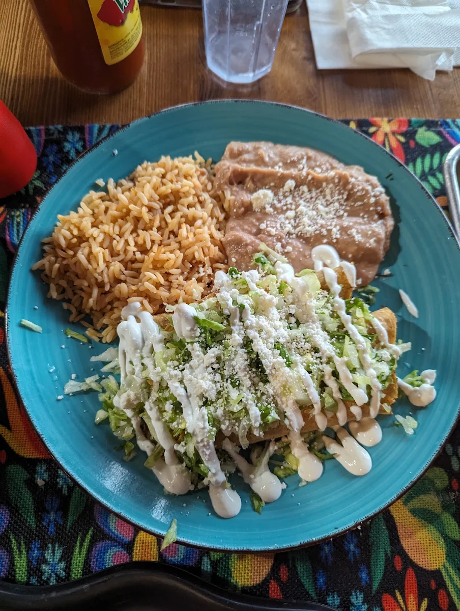 Birria Flautas