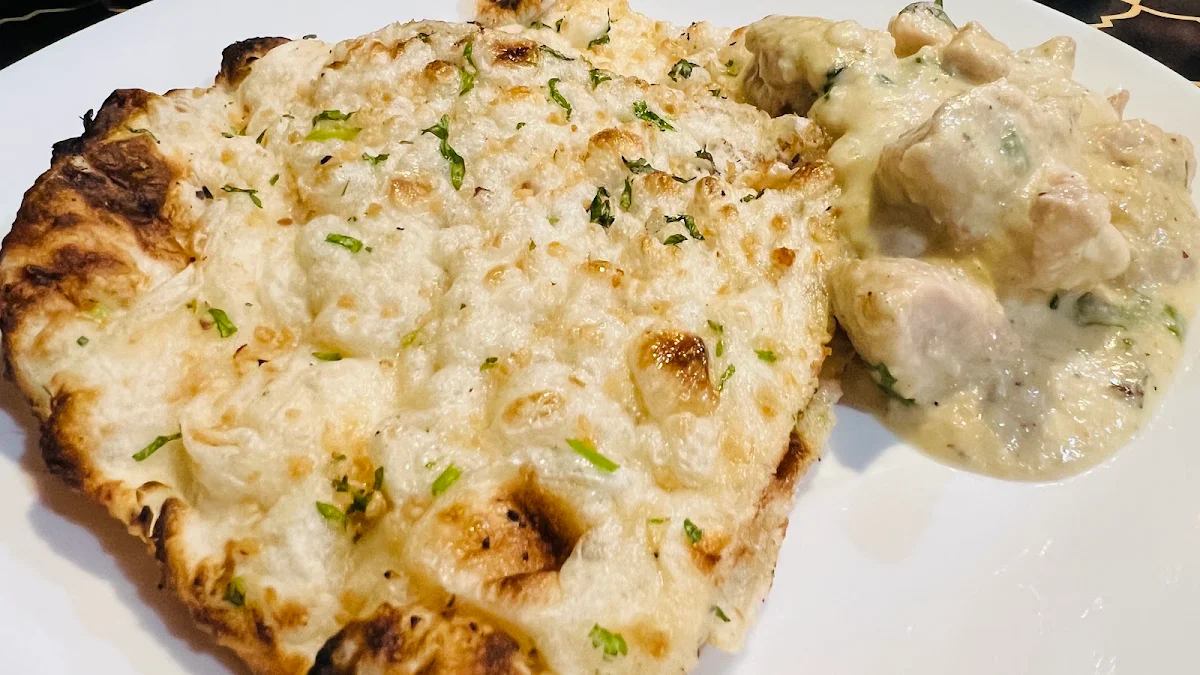 Garlic Naan with Cream Chicken Curry