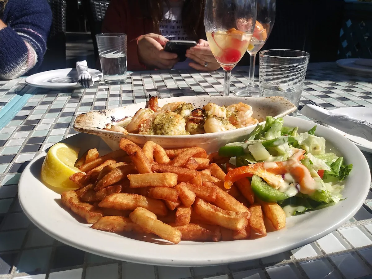 Shrimp Scampi and White Sangria