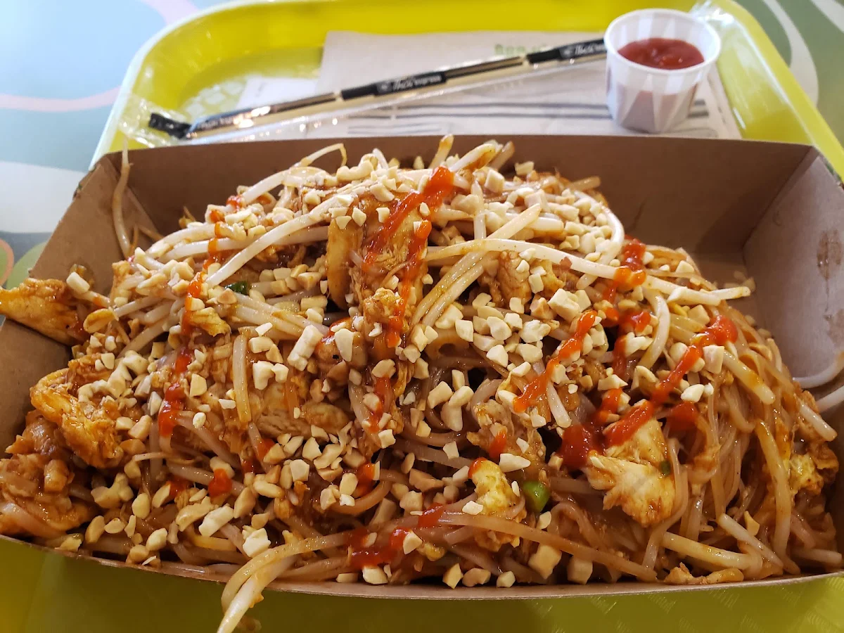 Chicken Pad Thai, Thai Express Restaurant Burnaby
