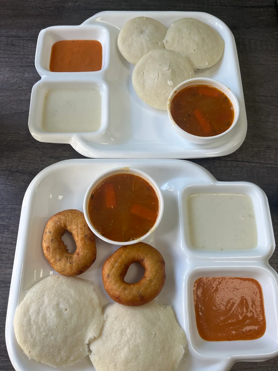 Idli Vada Combo
