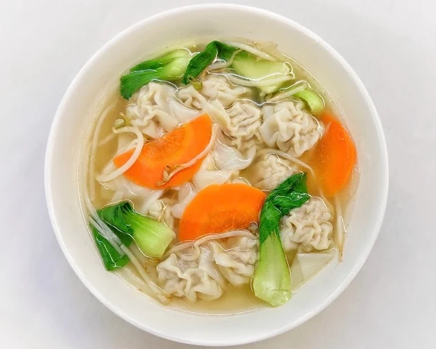 Handmade Wonton Soup with Vegetables 12 Pieces