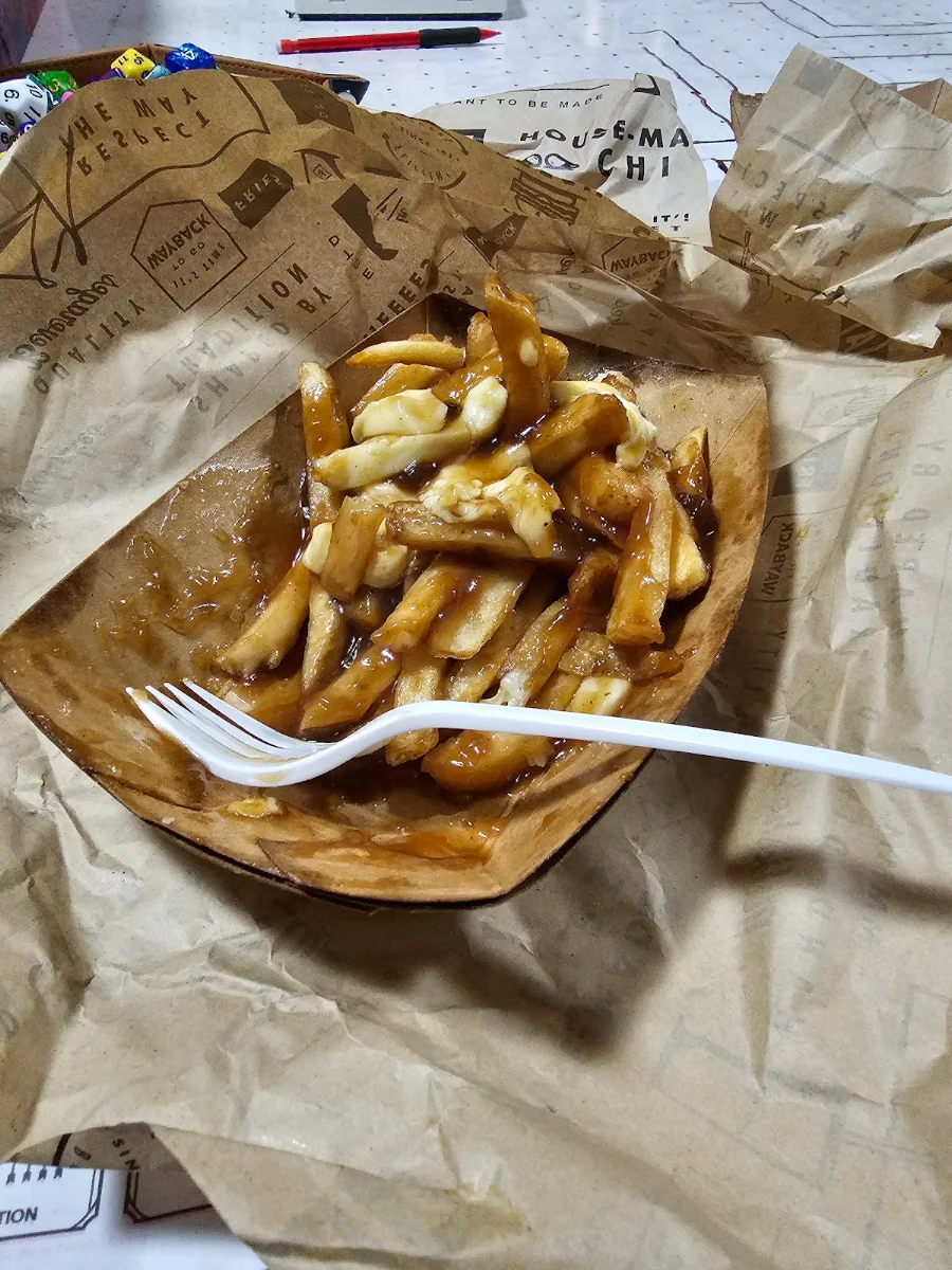 Large Poutine