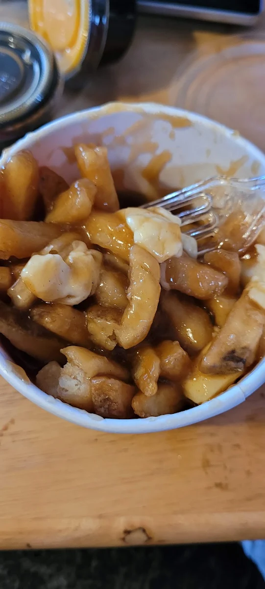Small Poutine Cals 330