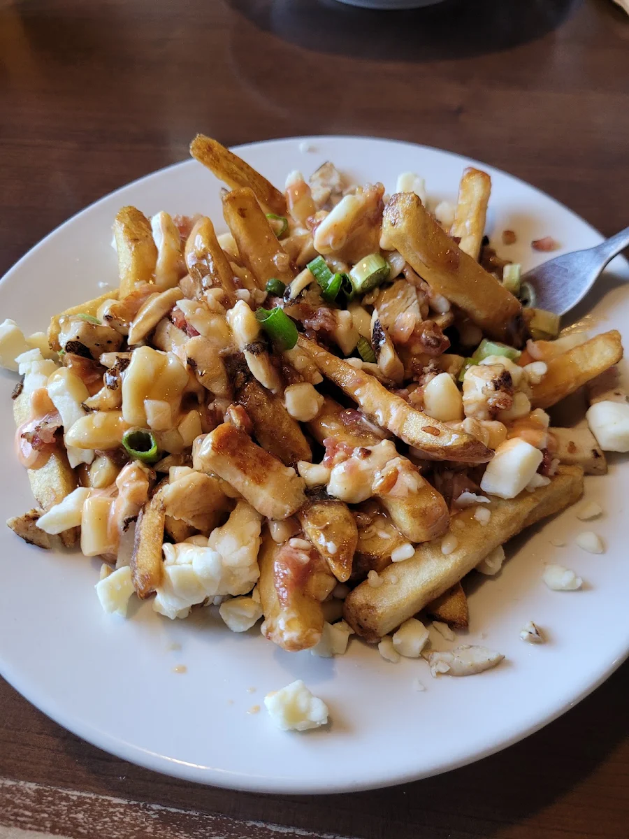 Buffalo Chicken Poutine, Pizza Place