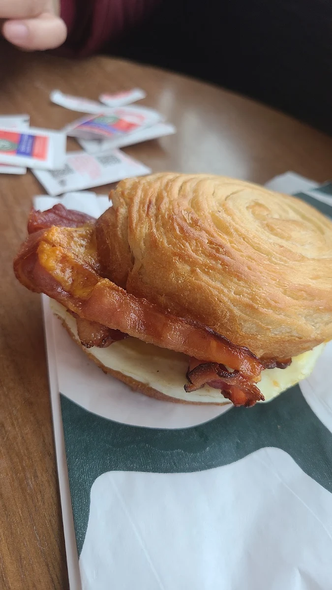 Sándwiches Tocino Huevo Y Queso
