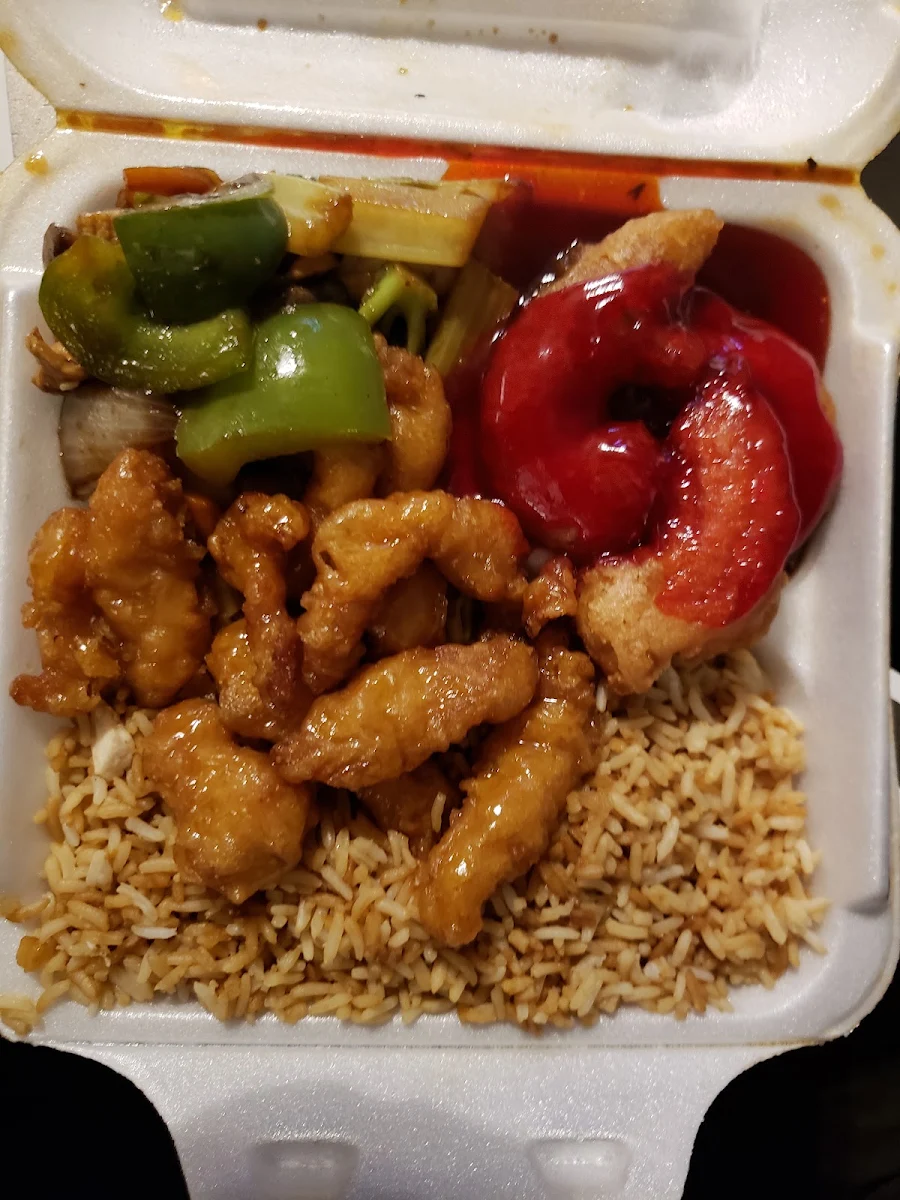 Almond Chicken Lemon Chicken Sweet and Sour Shrimp Rice