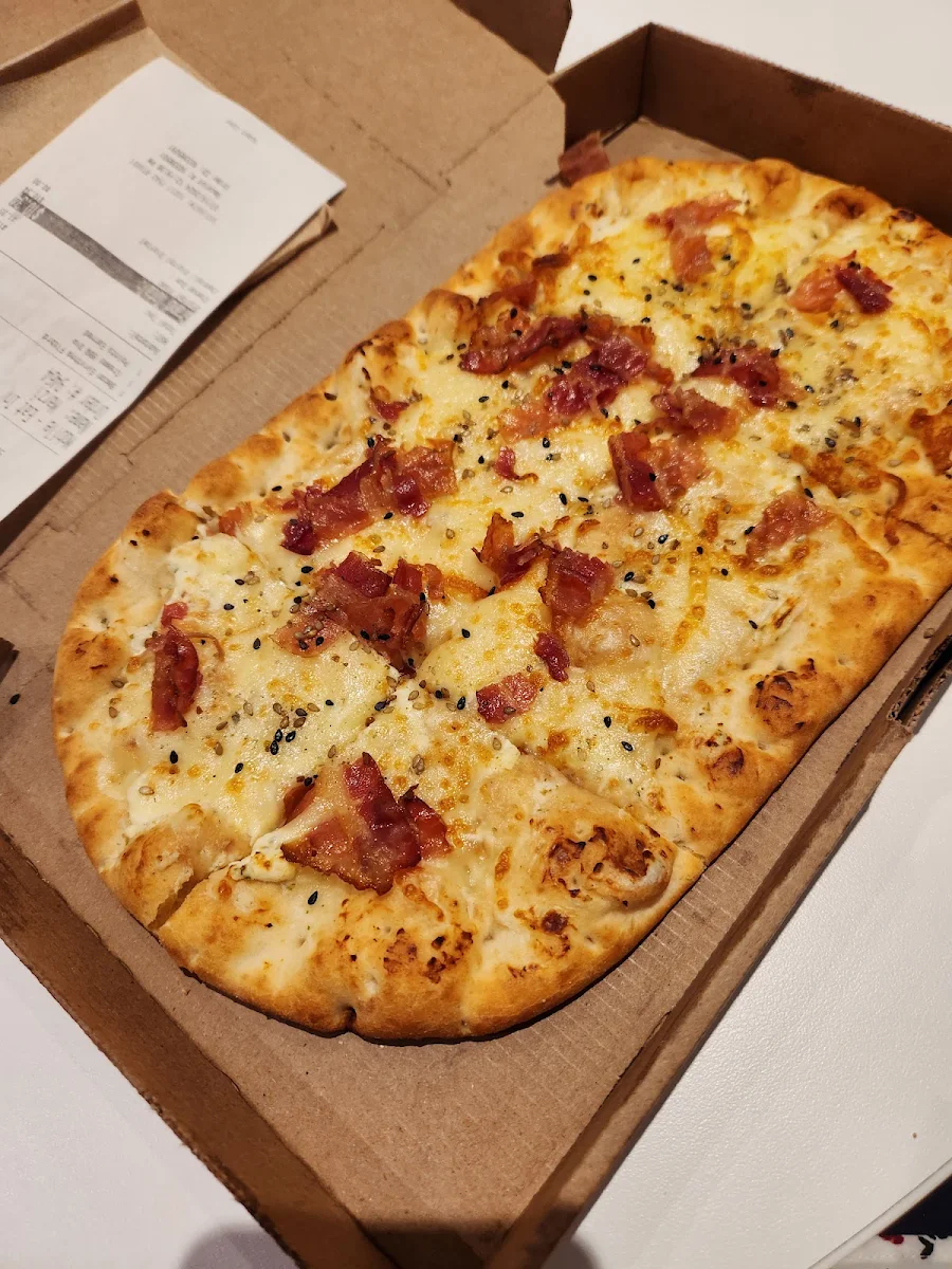 Bacon Everything Flatbread Pizza