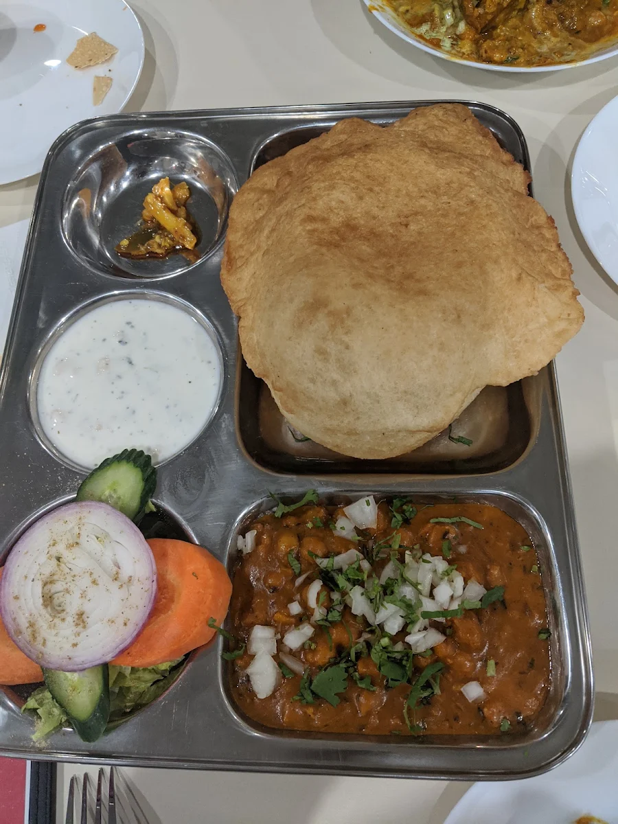 Lachha Paratha Thali