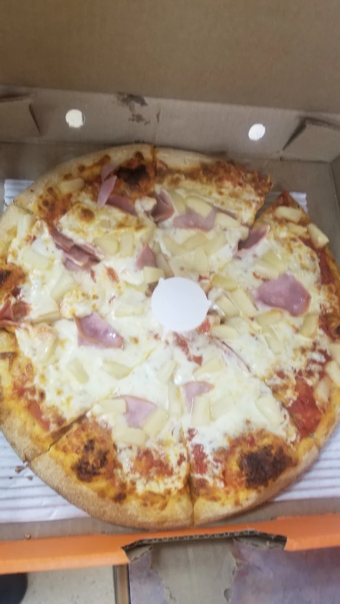 Tropical Hawaiian Pizza