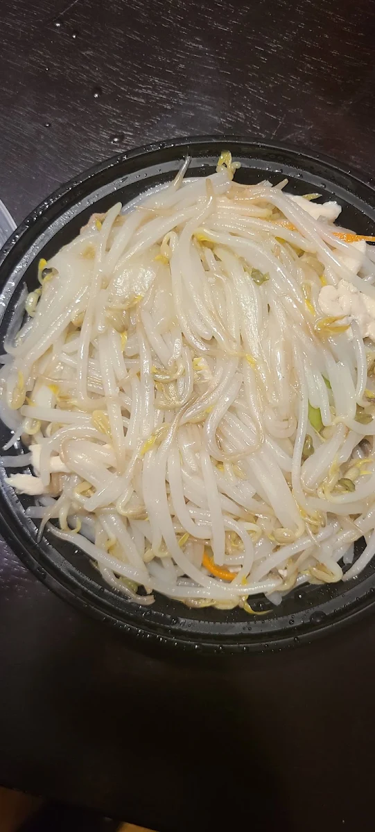 Chicken Lo Mein