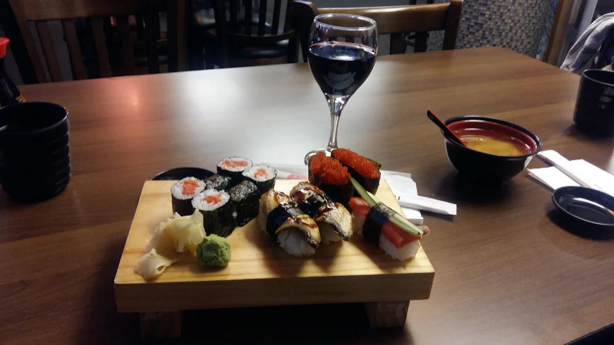 BBQ Eel Smoked Salmon Salmon Roll Flying Fish Roe Red Wine
