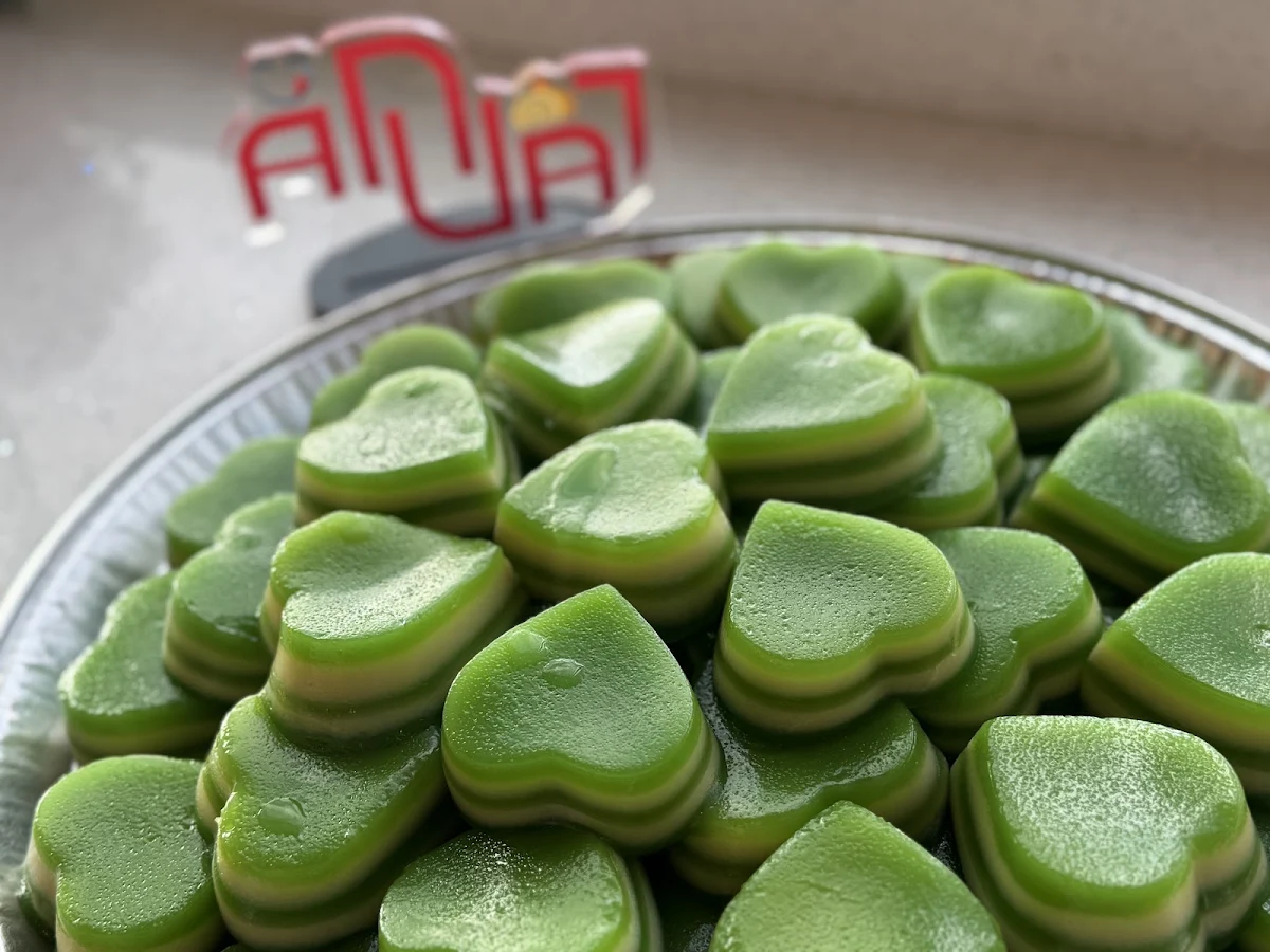 Pandan Layers Cake - Bánh Da Lợn Wednesday