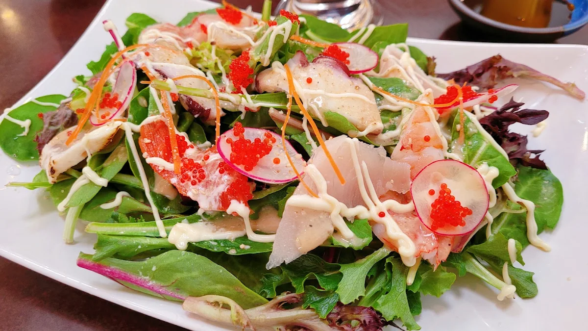 Sashimi Salad