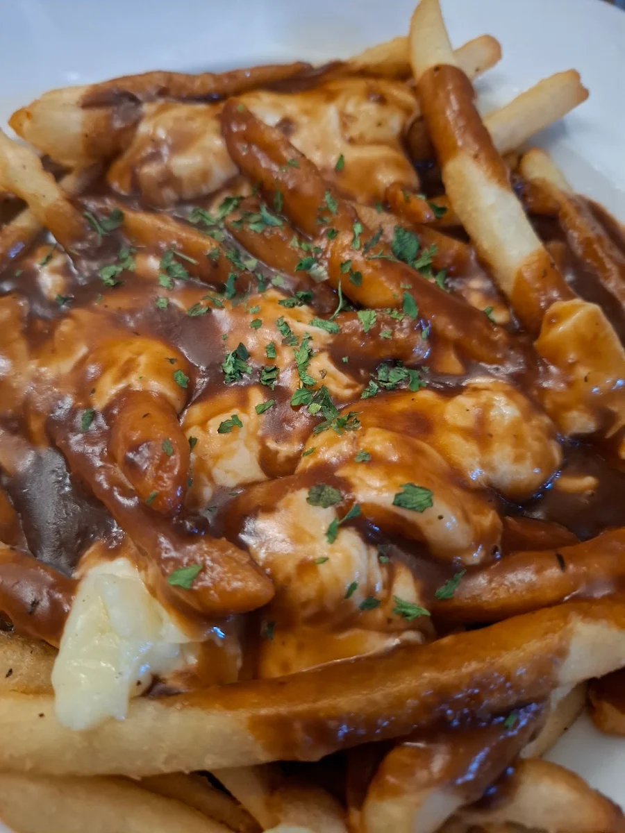 Poutine, The Clove