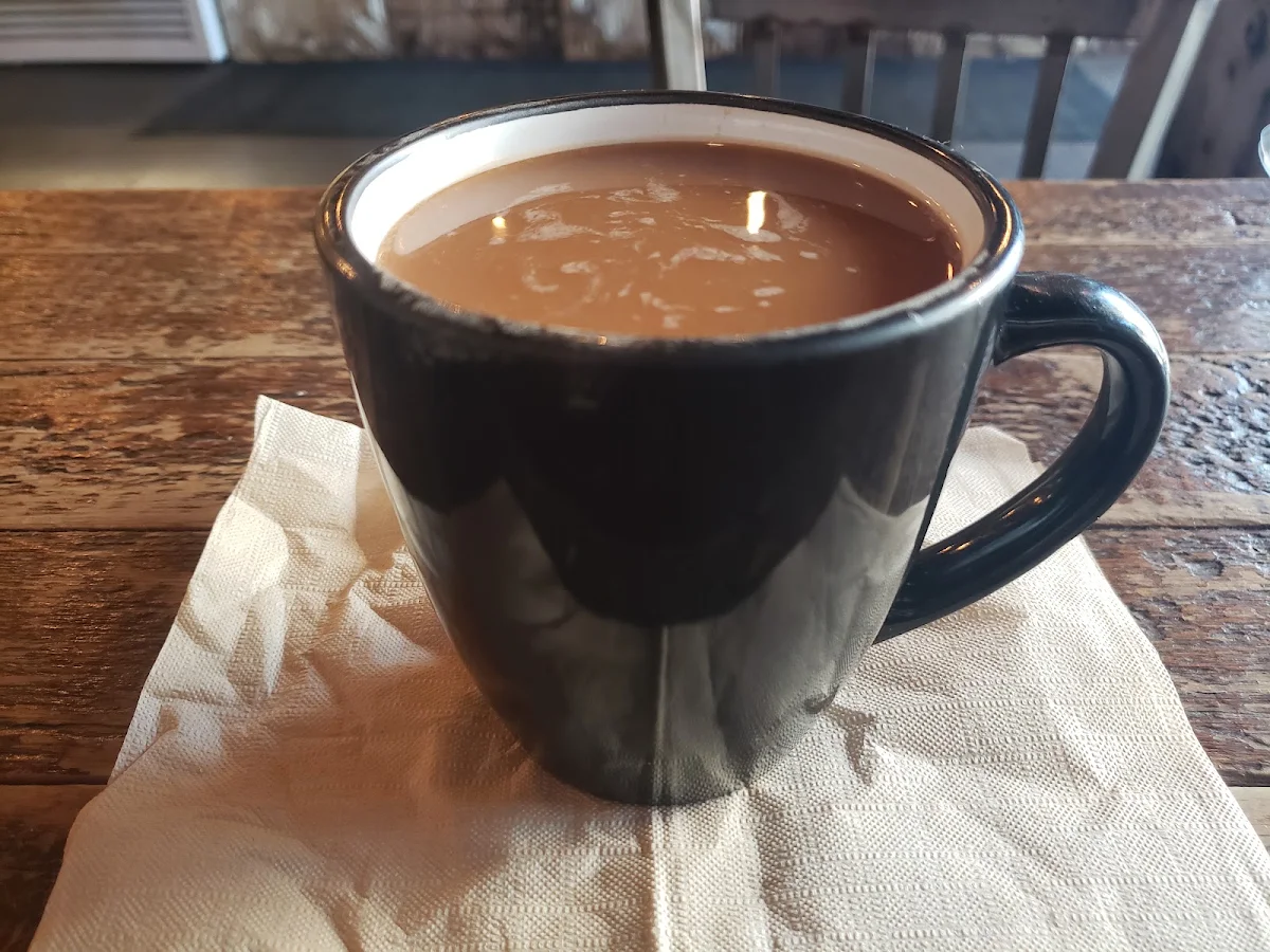 Americano Coffee with Macadamiain Non Dairy Alternative