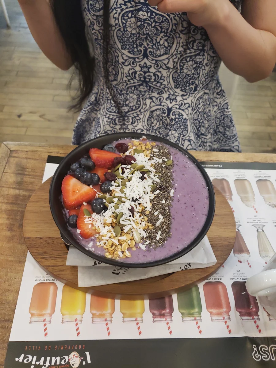 Breakfast Smoothie Bowl