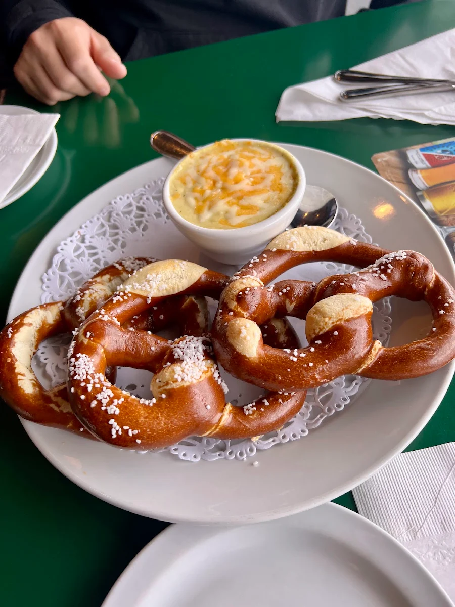 Pretzel & Cheese Dip