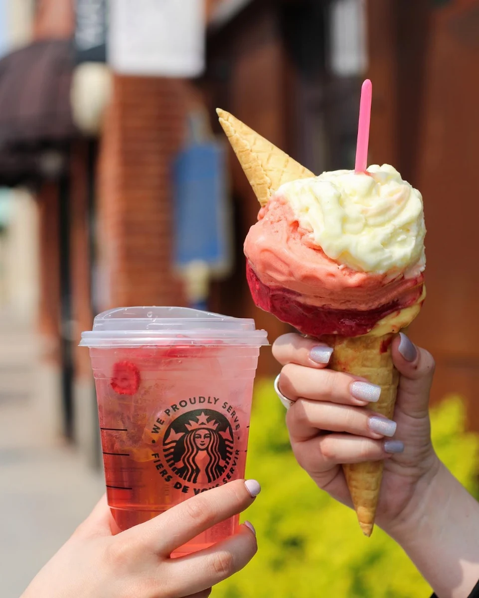 Strawberries & Creme Frappuccino
