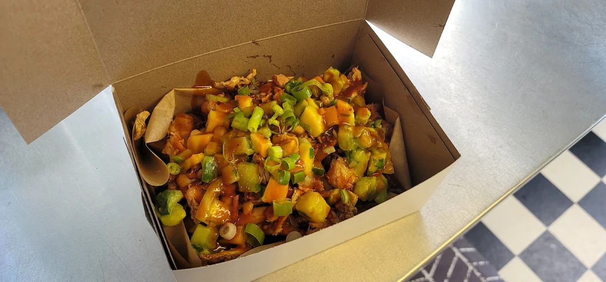 Smoked Chicken Poutine