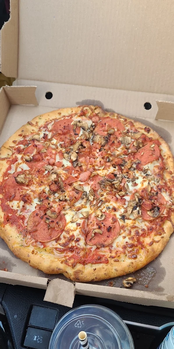 Canadian Classic Pizza on Gluten Free Crust