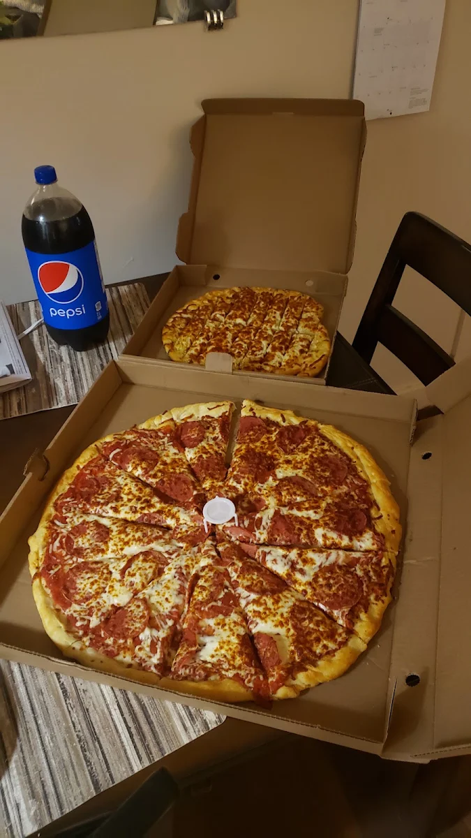 Pepperoni Pizza and Garlic Fingers