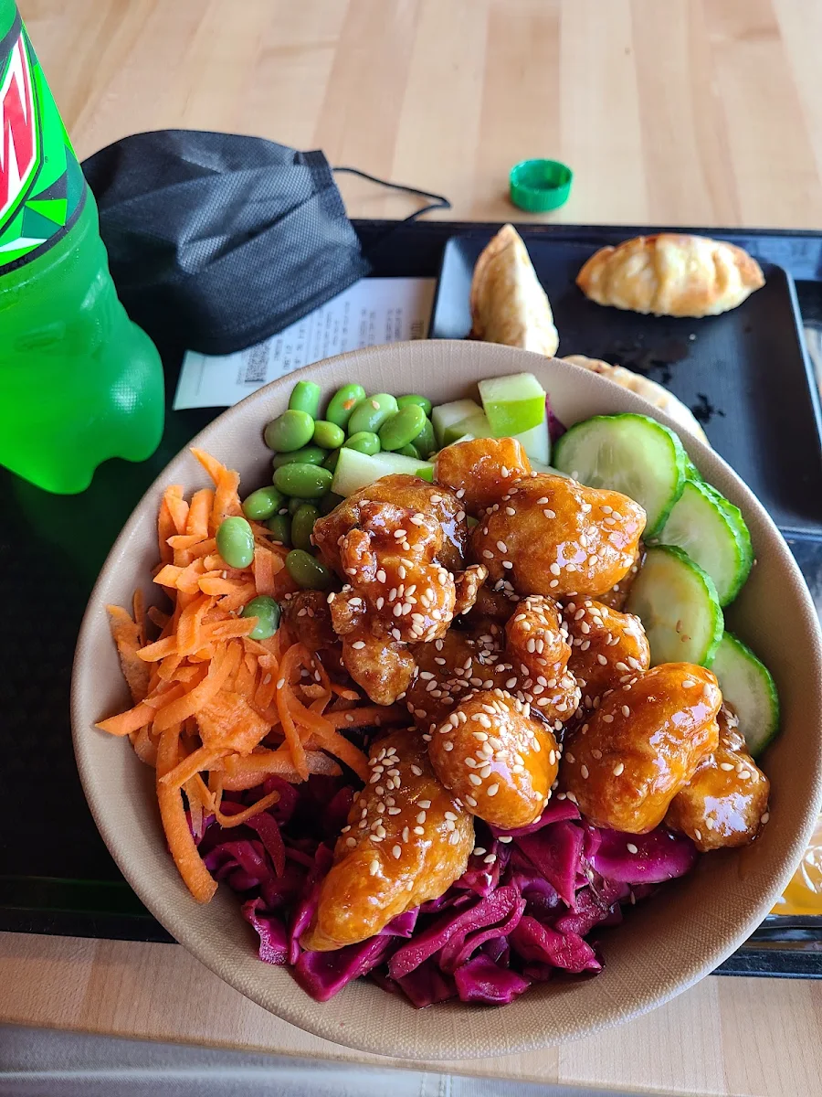 Poke Bowl Général Tao