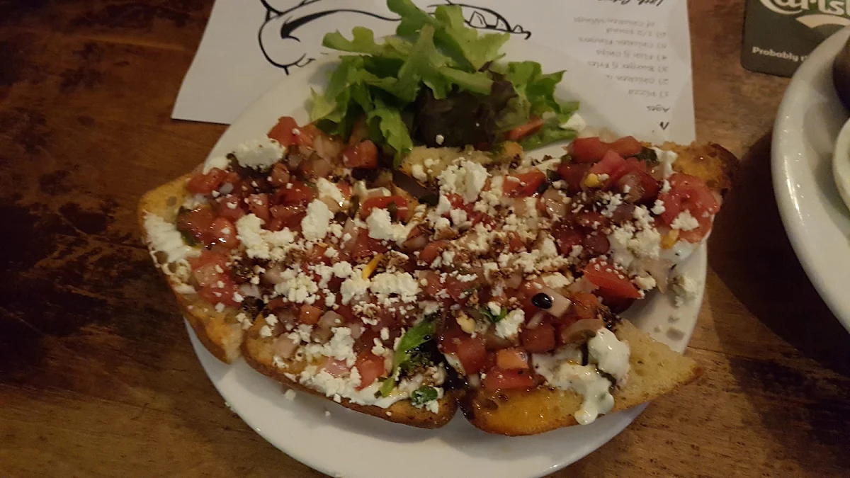 Mediterranean Flatbread, Gator Ted's Tap & Grill