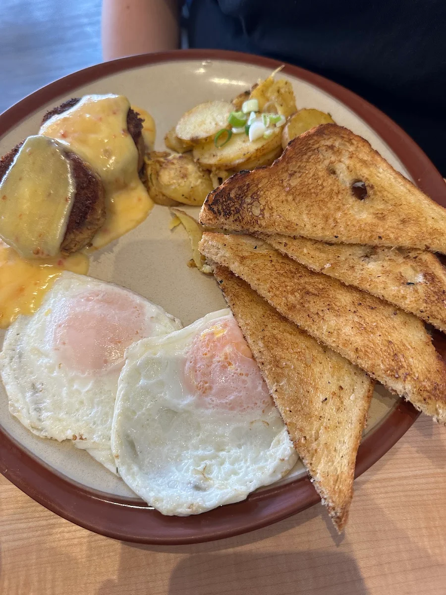Highlights, Full Circle Cafe