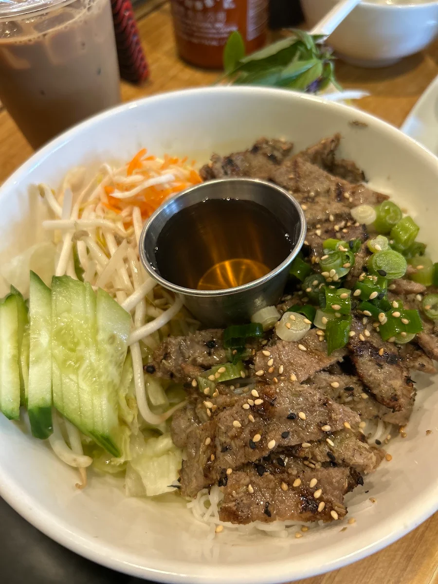 Grilled Beef with Vermicelli
