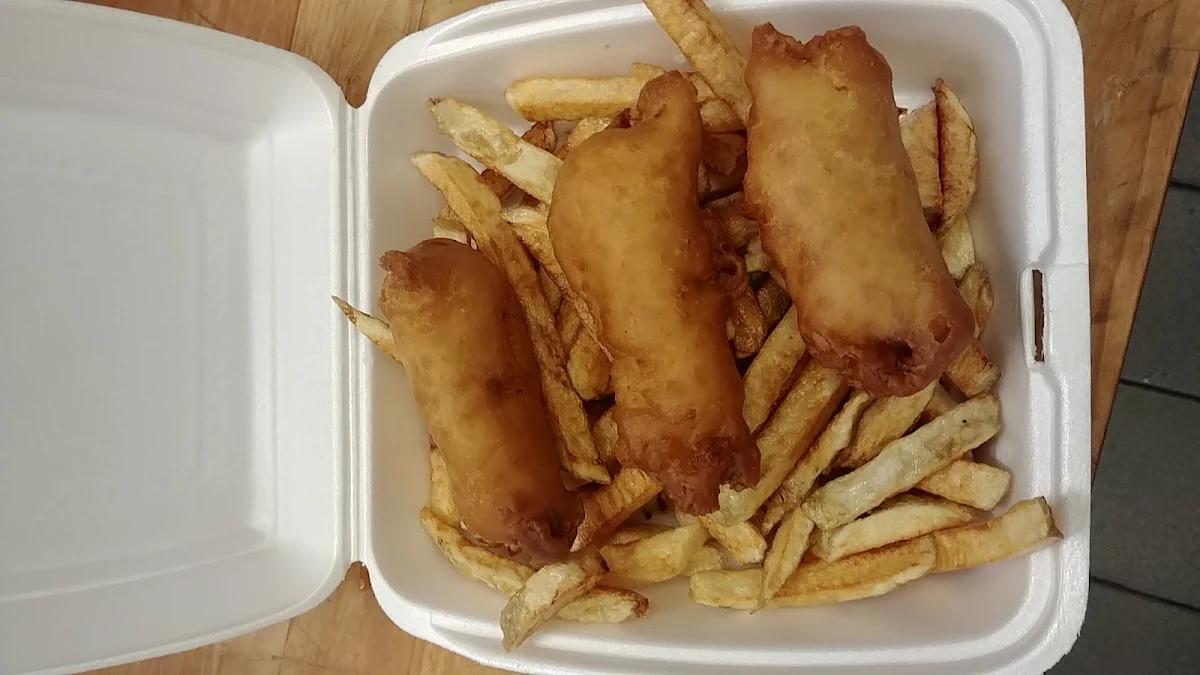 Box Family Pack Fish & Fries