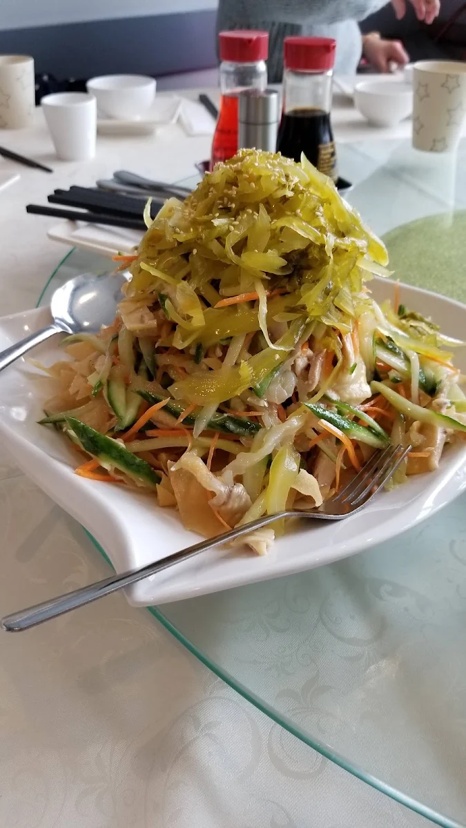 Jelly Fish with Shredded Chicken