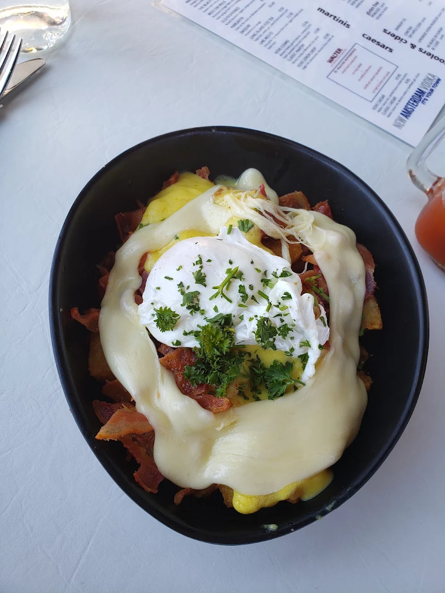 Breakfast Poutine
