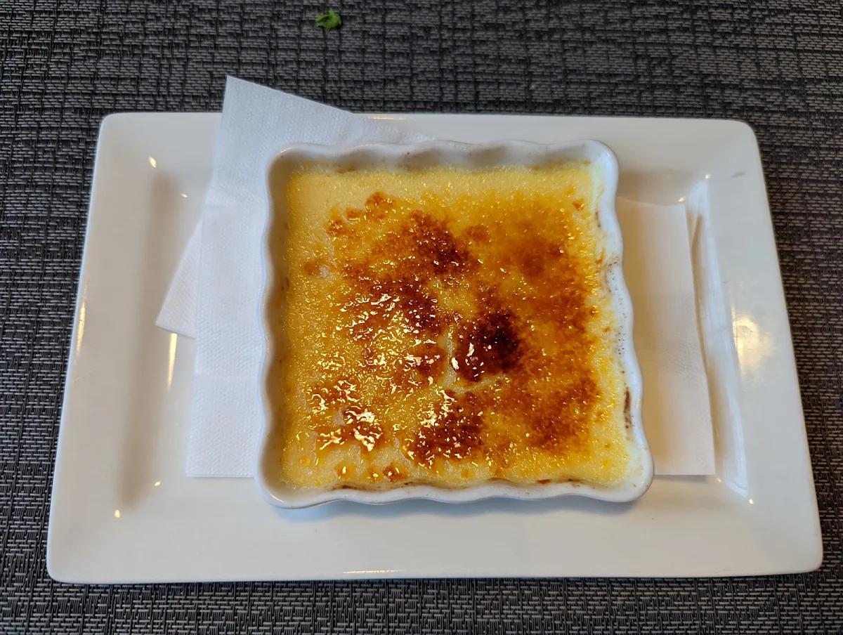 Creme Brulee, Pub St-Bernard